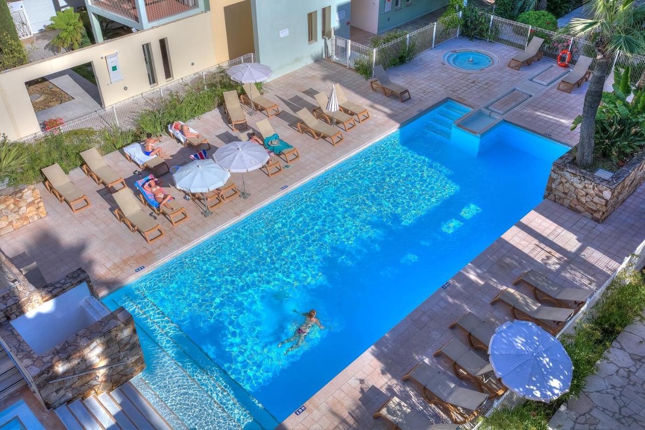 Penthouse Vue Mer Avec Rooftop,Jacuzzi,Et Parking Prive Antibes Exterior foto
