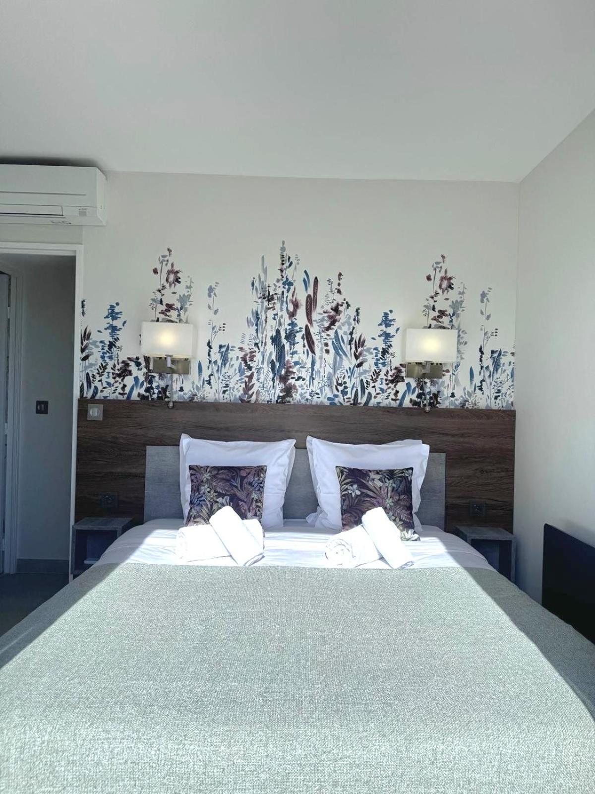 Penthouse Vue Mer Avec Rooftop,Jacuzzi,Et Parking Prive Antibes Exterior foto